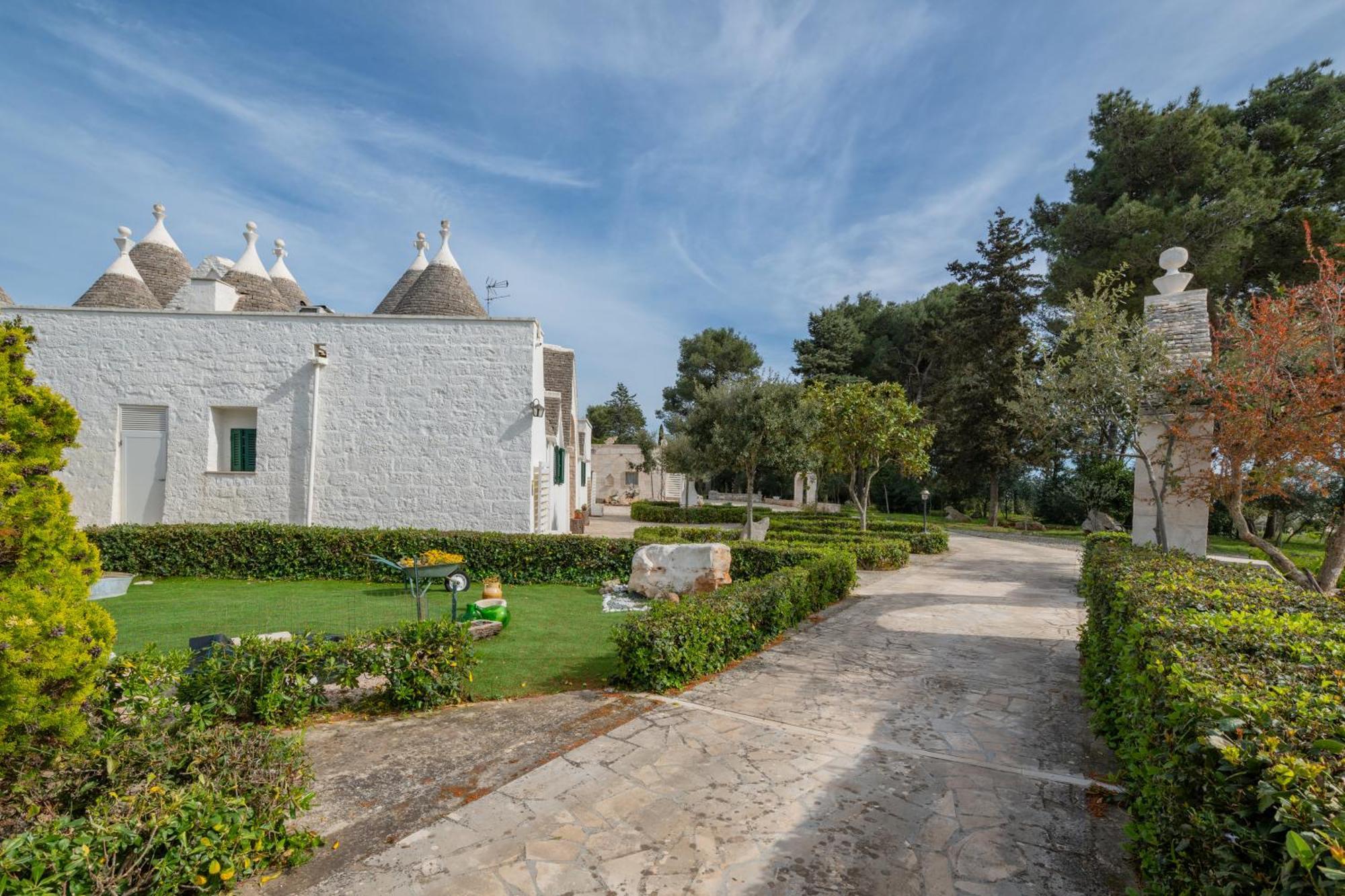 Trullo Degli Anelli In Masseria Cisternino Ngoại thất bức ảnh