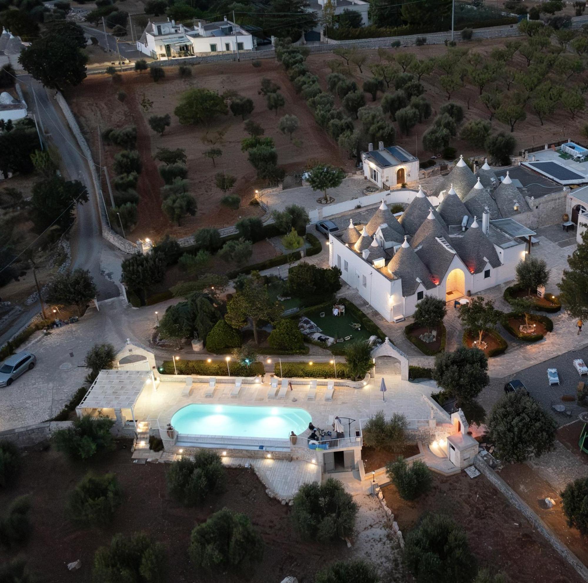 Trullo Degli Anelli In Masseria Cisternino Ngoại thất bức ảnh